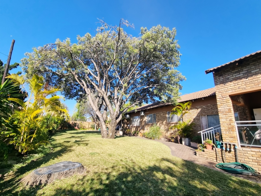 3 Bedroom Property for Sale in Safari Gardens North West